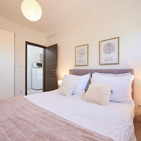 Apartmani Sara I Klara Trogir Ngoại thất bức ảnh
