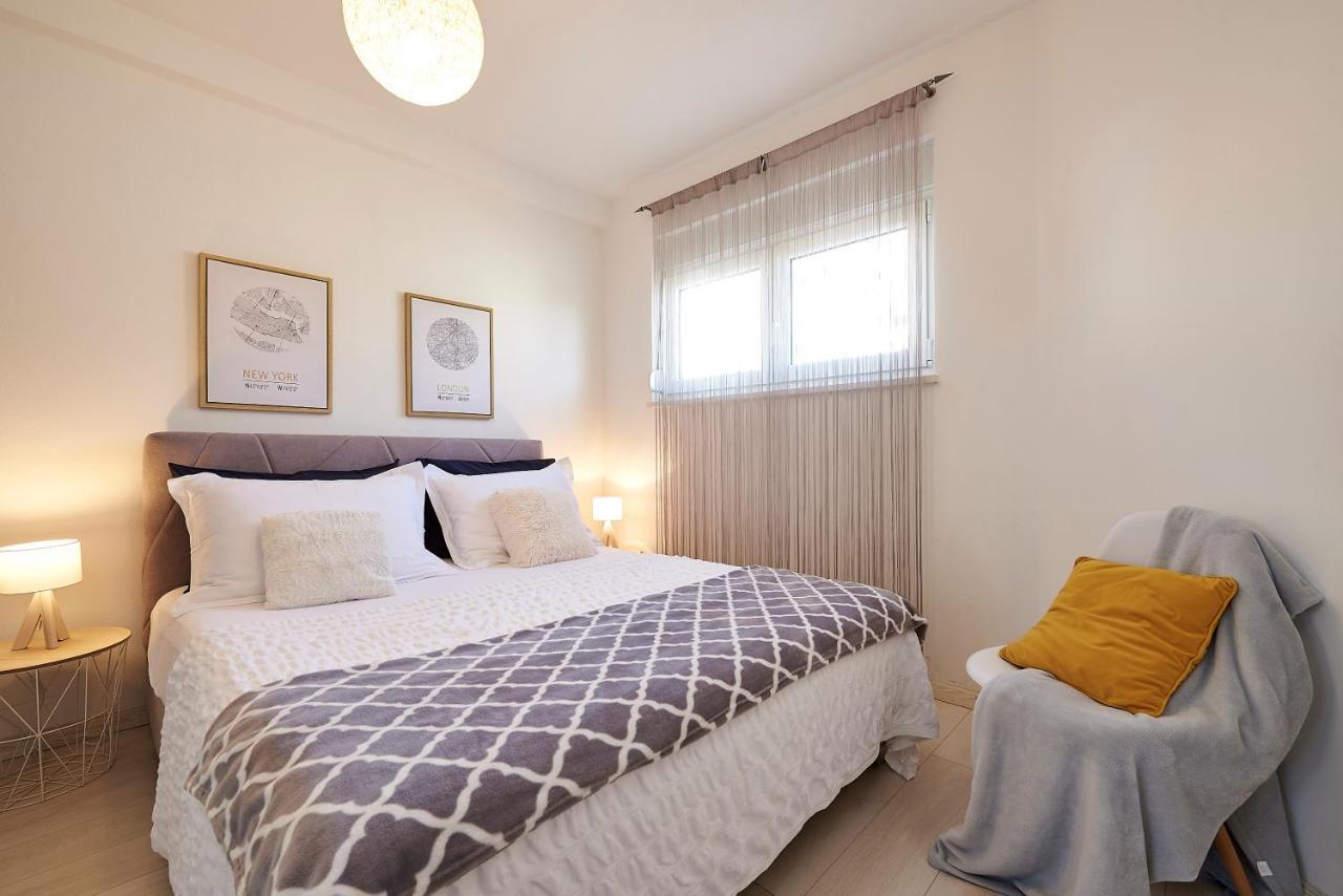 Apartmani Sara I Klara Trogir Ngoại thất bức ảnh