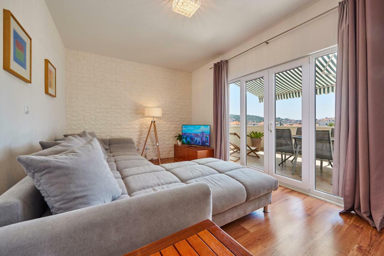 Apartmani Sara I Klara Trogir Ngoại thất bức ảnh