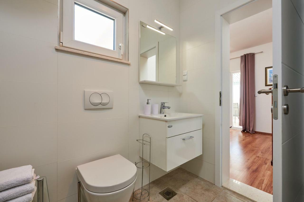 Apartmani Sara I Klara Trogir Ngoại thất bức ảnh